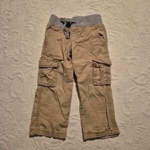 Crazy 8 boys size 2T soft waisted khaki pull on pants, cargo pockets VGUC